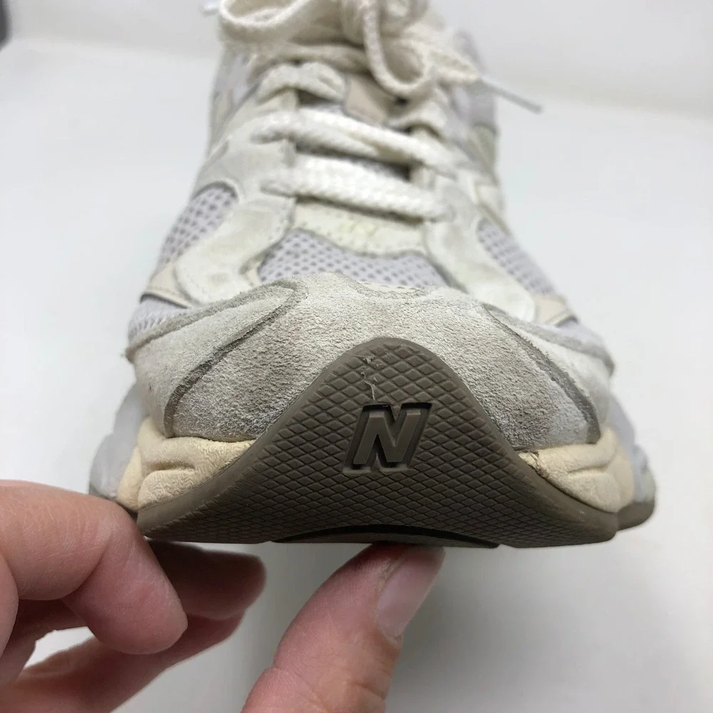 New Balance 9060 Sneakers Men 8 Women 9.5‎ Unisex Sea Salt Moonbeam Streetwear